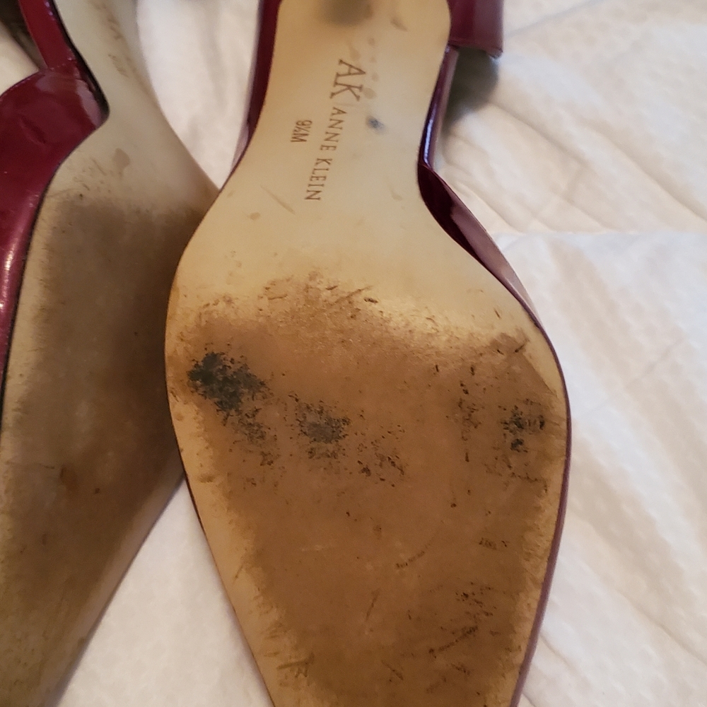Red pumps - Picture 4 of 4